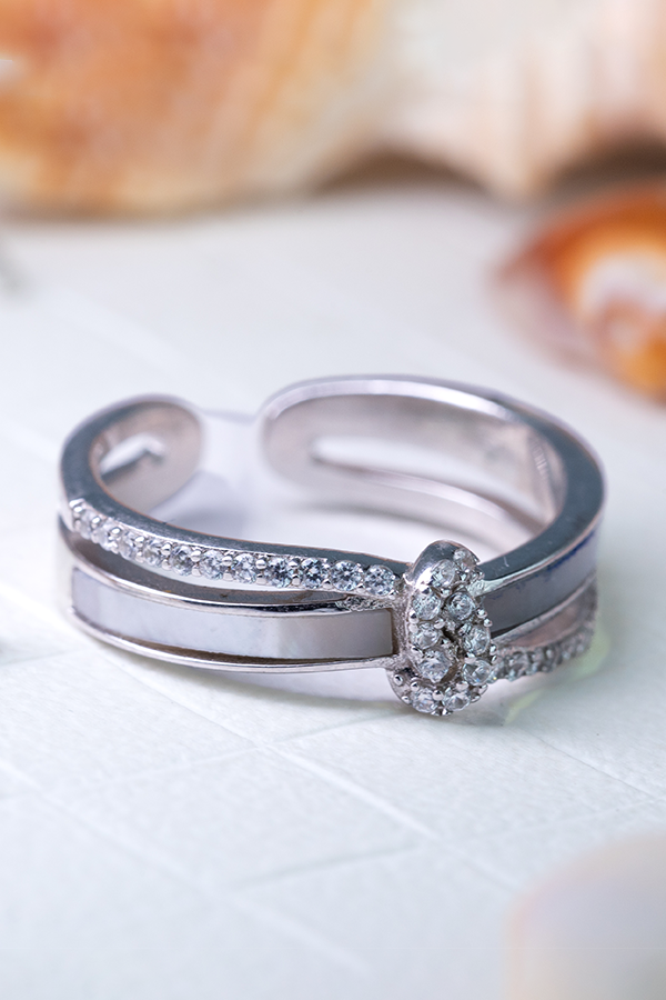 Chic crown ring