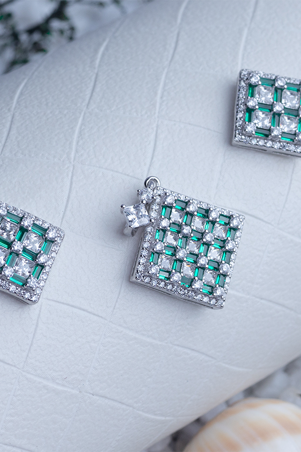 Fallen August Jewelry Set