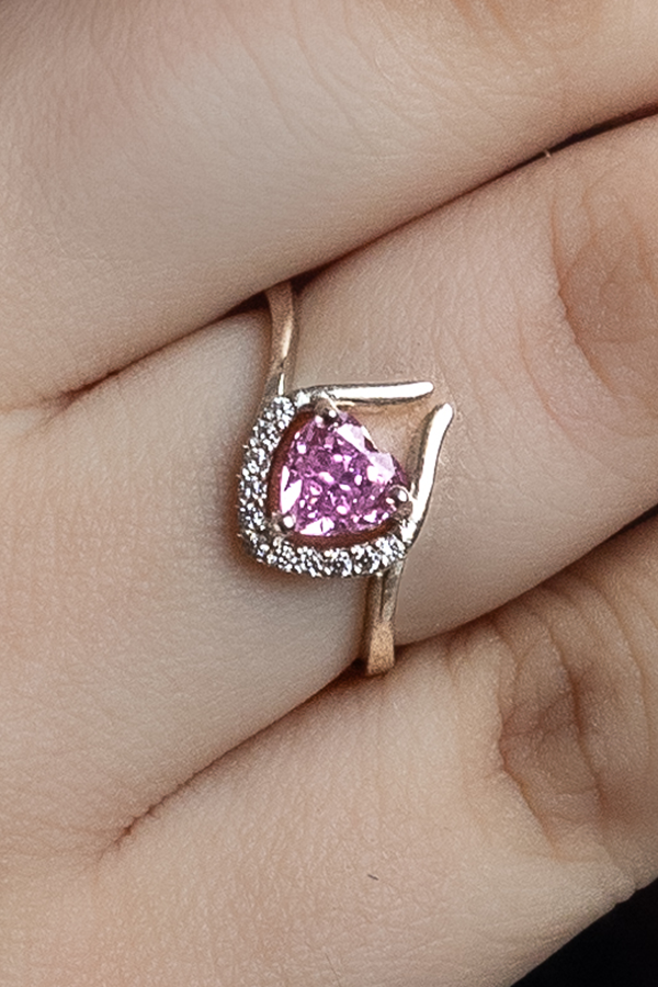 Blushed heart ring