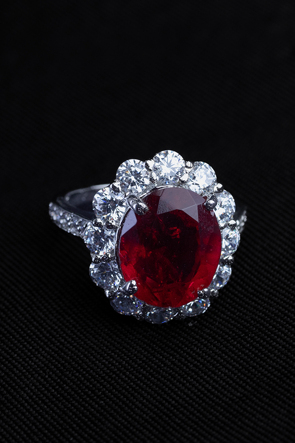 Fallen red ring