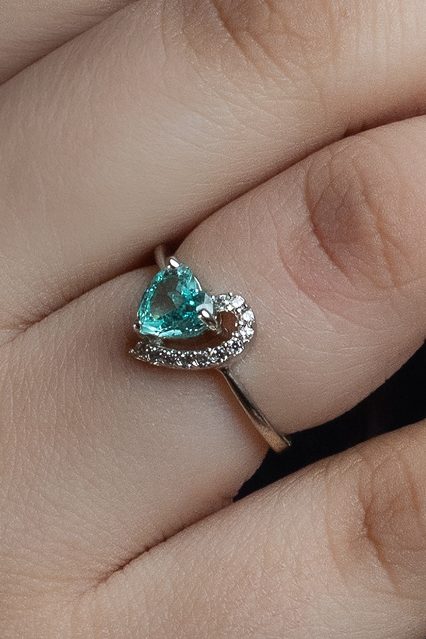Agonised heart ring