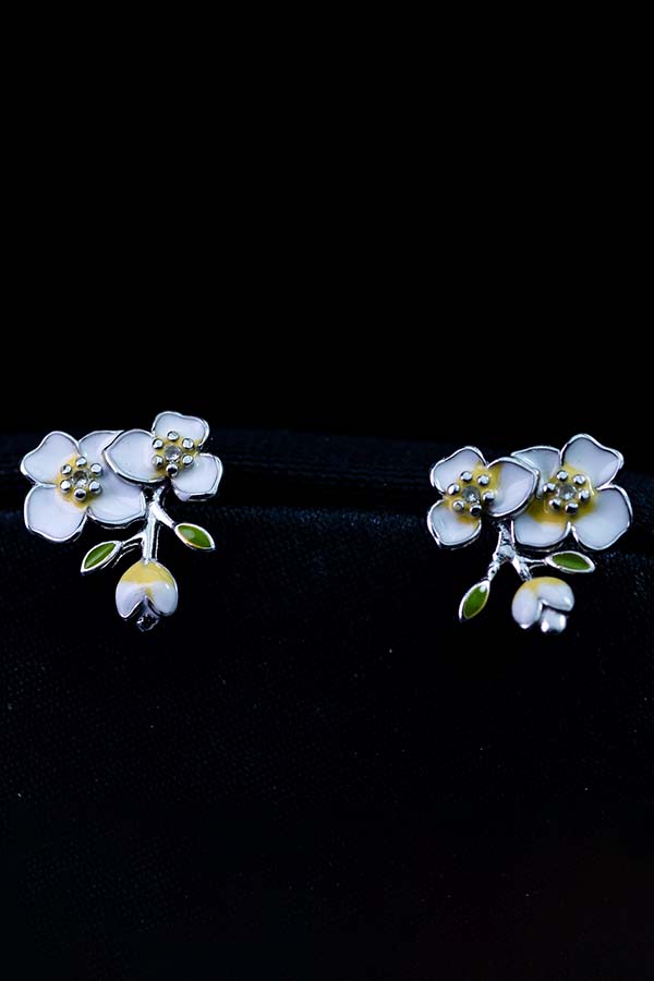 Lily Lace Earrings
