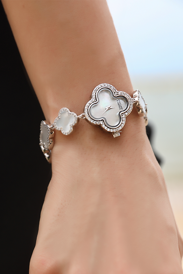 Pearl Crest Clover Watch
