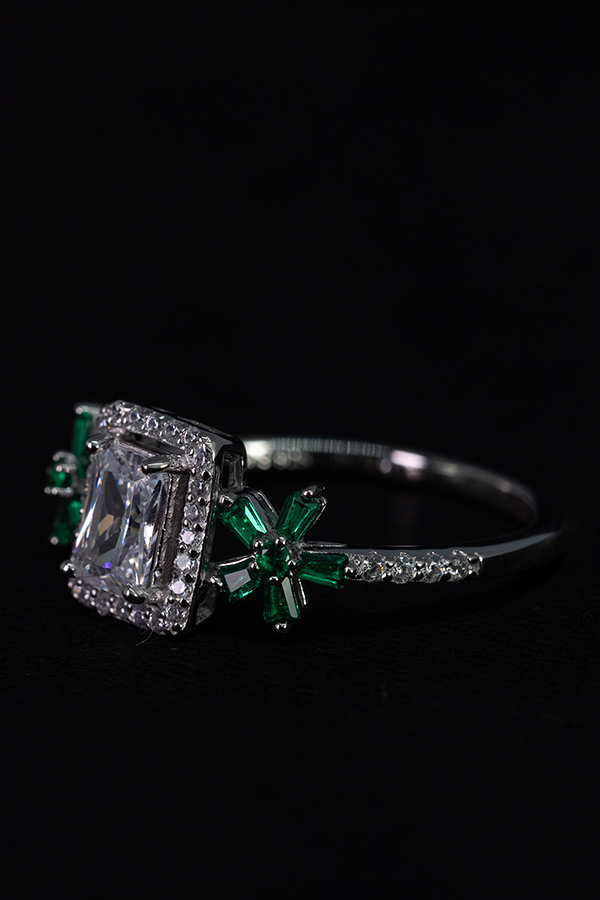 Basil Box Pearl Ring