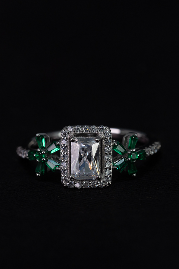 Basil Box Pearl Ring