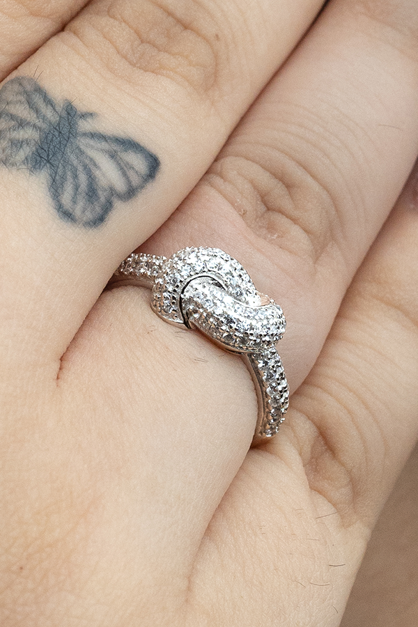 Knotted bow ring