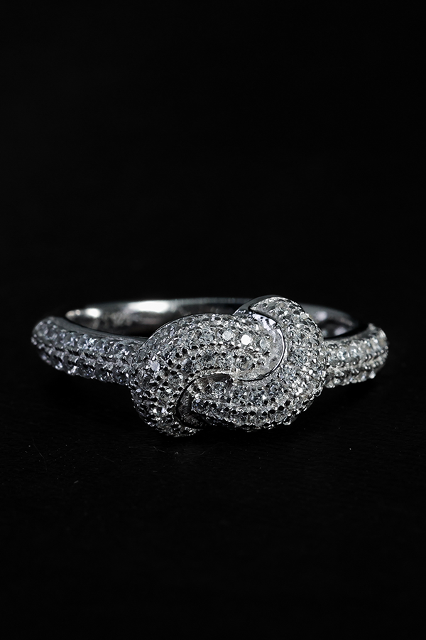 Knotted bow ring
