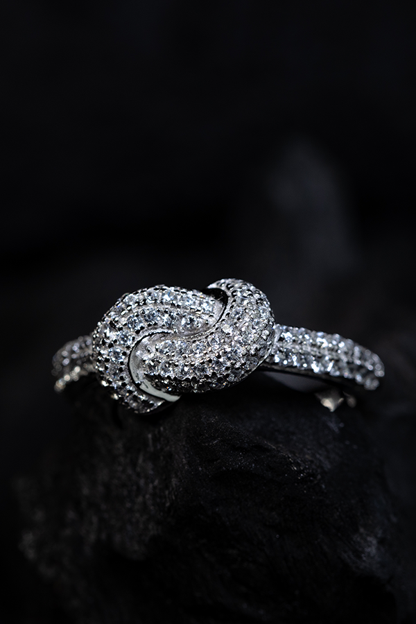Knotted bow ring