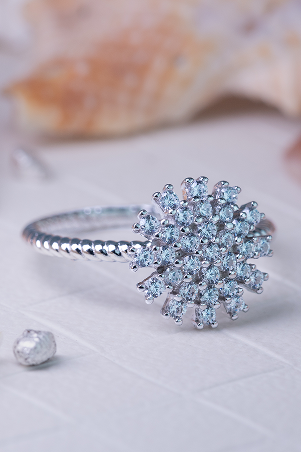 Floral daisy perl ring