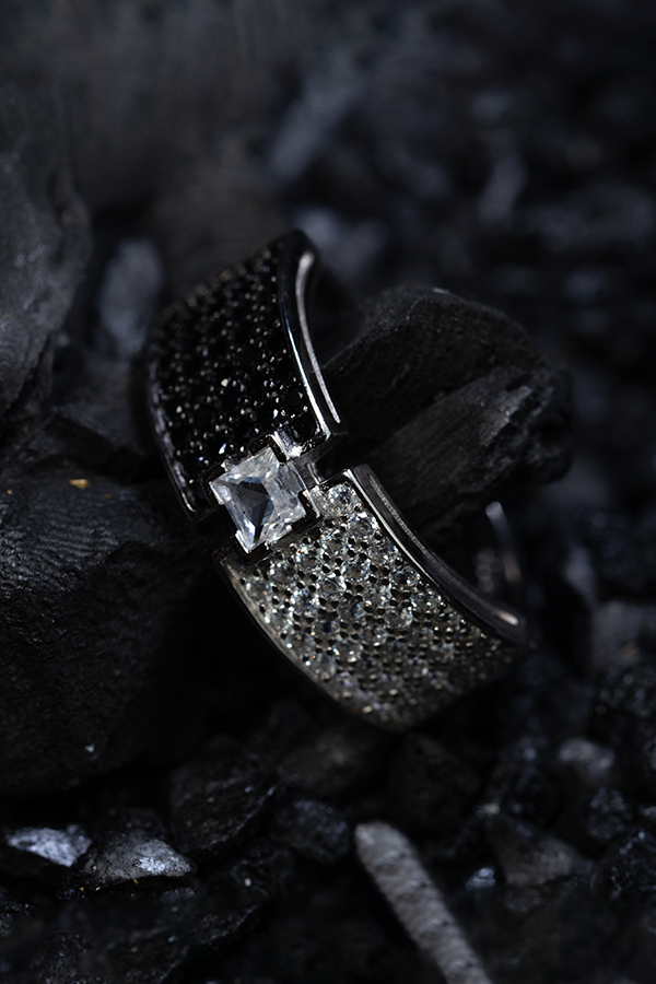 Black bock ring