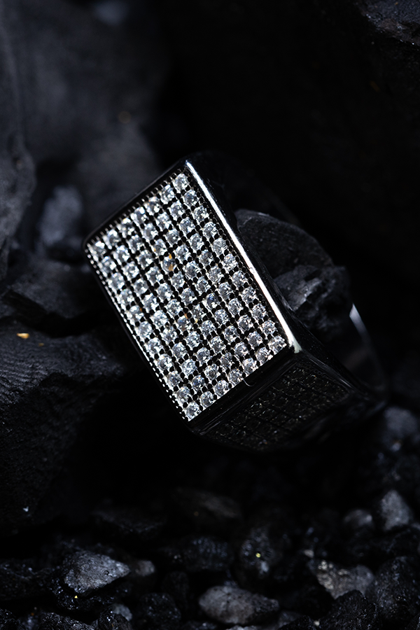 Flat square iced ring