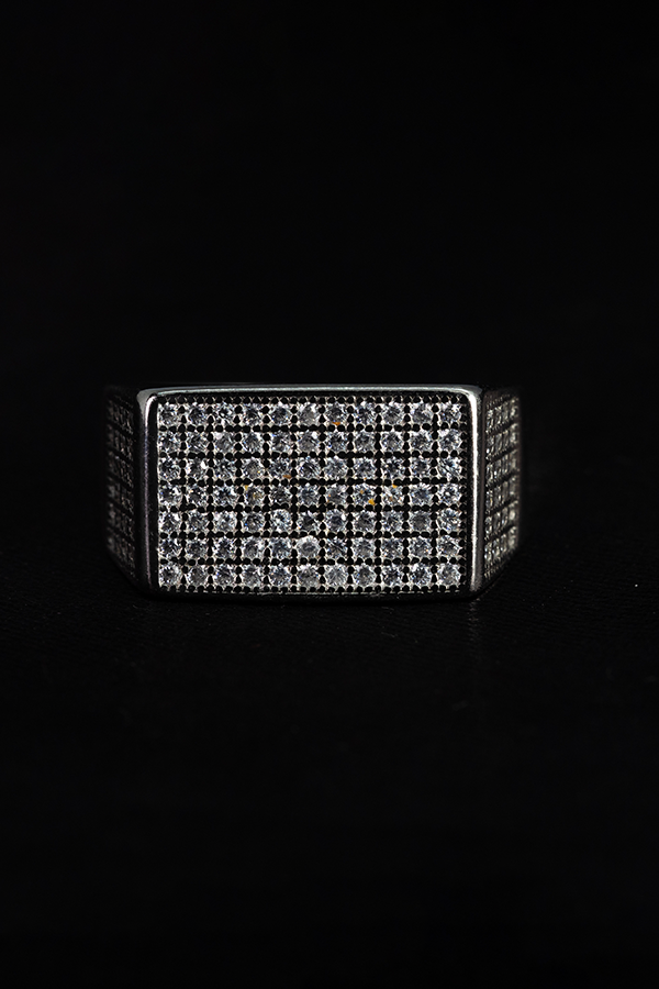 Flat square iced ring
