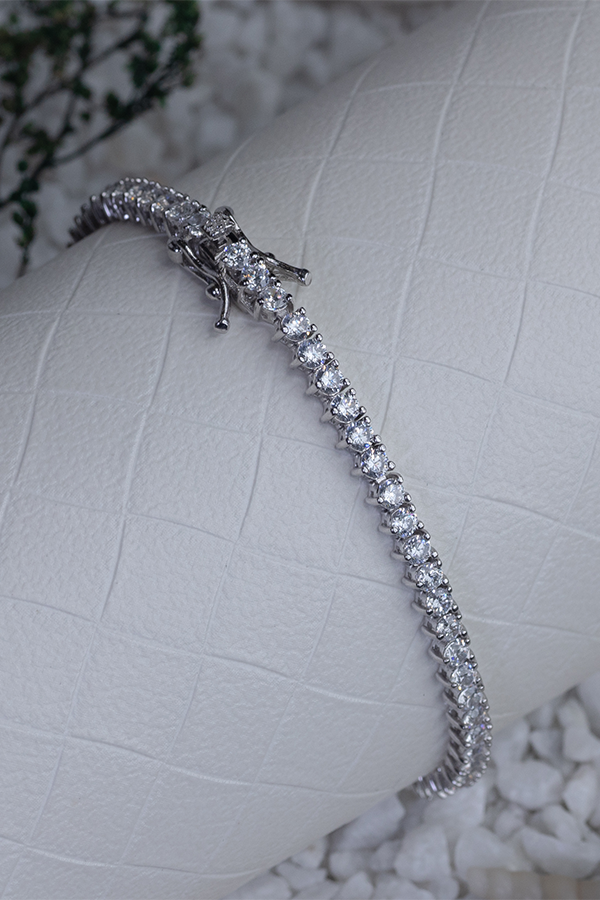 Sleek Tennis Pearl Bracelet