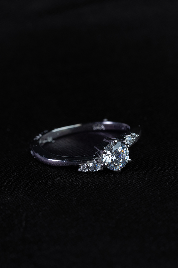 Night embrace ring