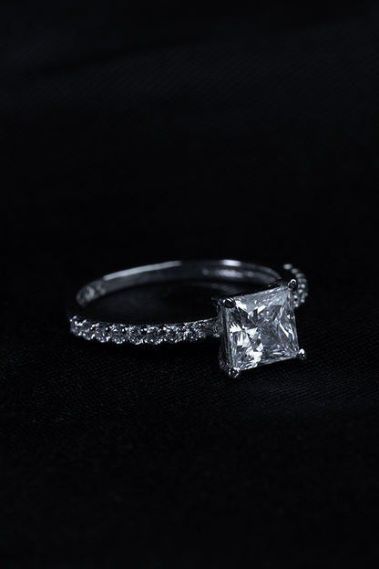 Crown lily ring