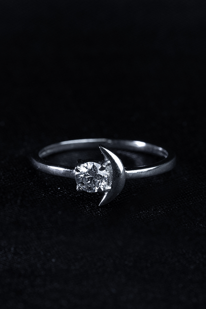 Crescent stella ring